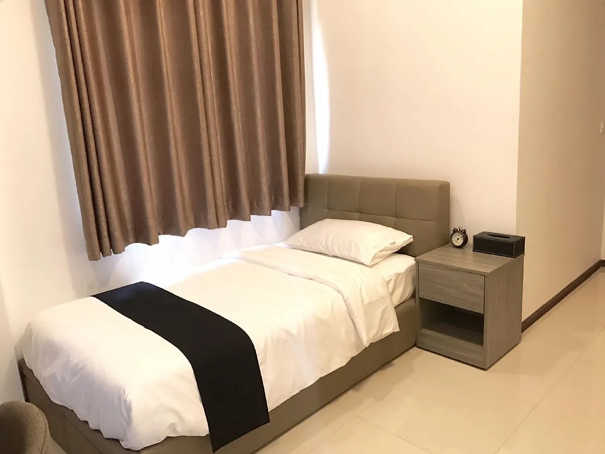 Koo Hotel Yangon 3*,